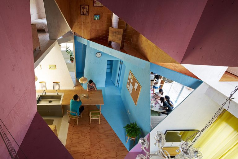 Ngôi nhà “tập thể” - Kochi Architect's Studio